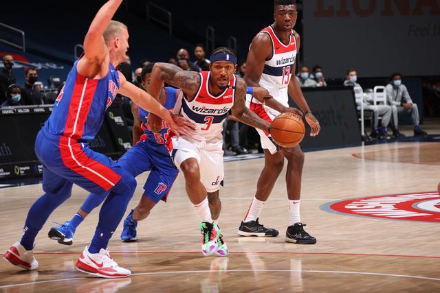 到他今年的 到他今年的