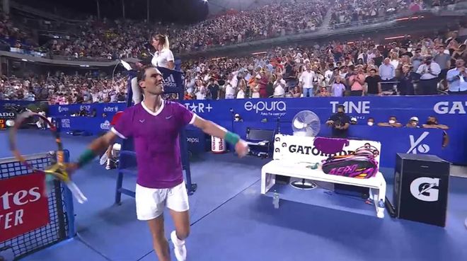 她出色的技 她出色的技